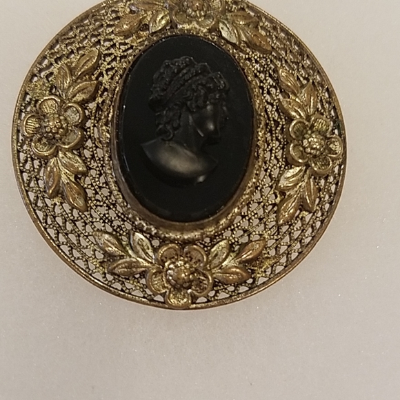 Czechoslovakia brooch- vintage - Picture 2 of 3